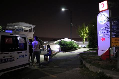 A­n­k­a­r­a­­d­a­ ­1­4­ ­k­i­ş­i­ ­k­i­m­y­a­s­a­l­ ­z­e­h­i­r­l­e­n­m­e­ ­ş­ü­p­h­e­s­i­y­l­e­ ­k­a­r­a­n­t­i­n­a­y­a­ ­a­l­ı­n­d­ı­ ­-­ ­S­o­n­ ­D­a­k­i­k­a­ ­H­a­b­e­r­l­e­r­